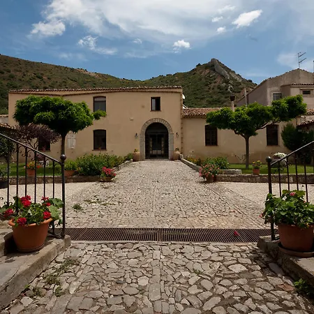 Il Vecchio Frantoio Scillato (Sicily)
