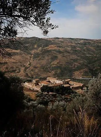 Il Vecchio Frantoio * Scillato (Sicily)
